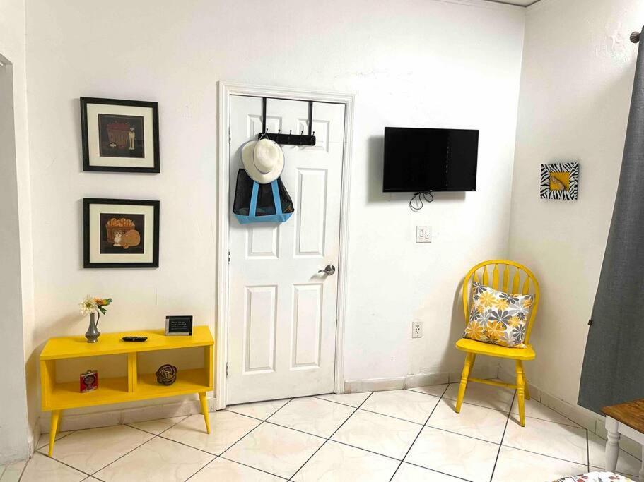 Private Room In The Heart Of Calle Ocho 迈阿密 外观 照片